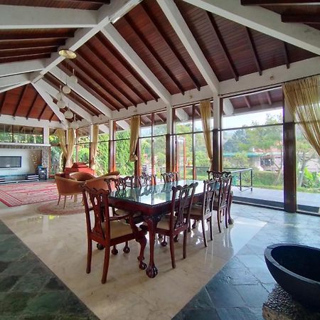 Villa Bukit Danau Lot 14 Cinengangirang Exterior foto