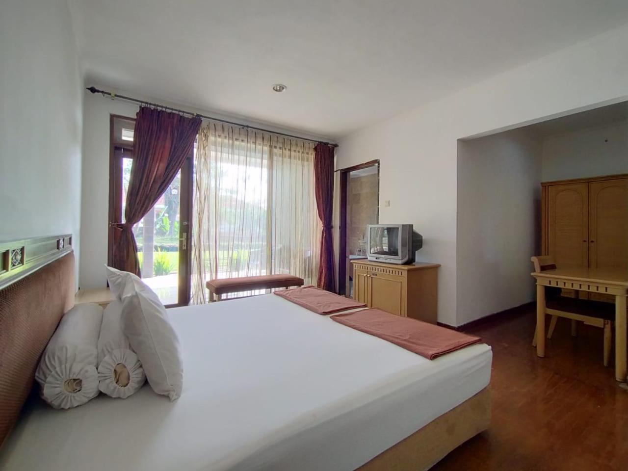 Villa Bukit Danau Lot 14 Cinengangirang Exterior foto