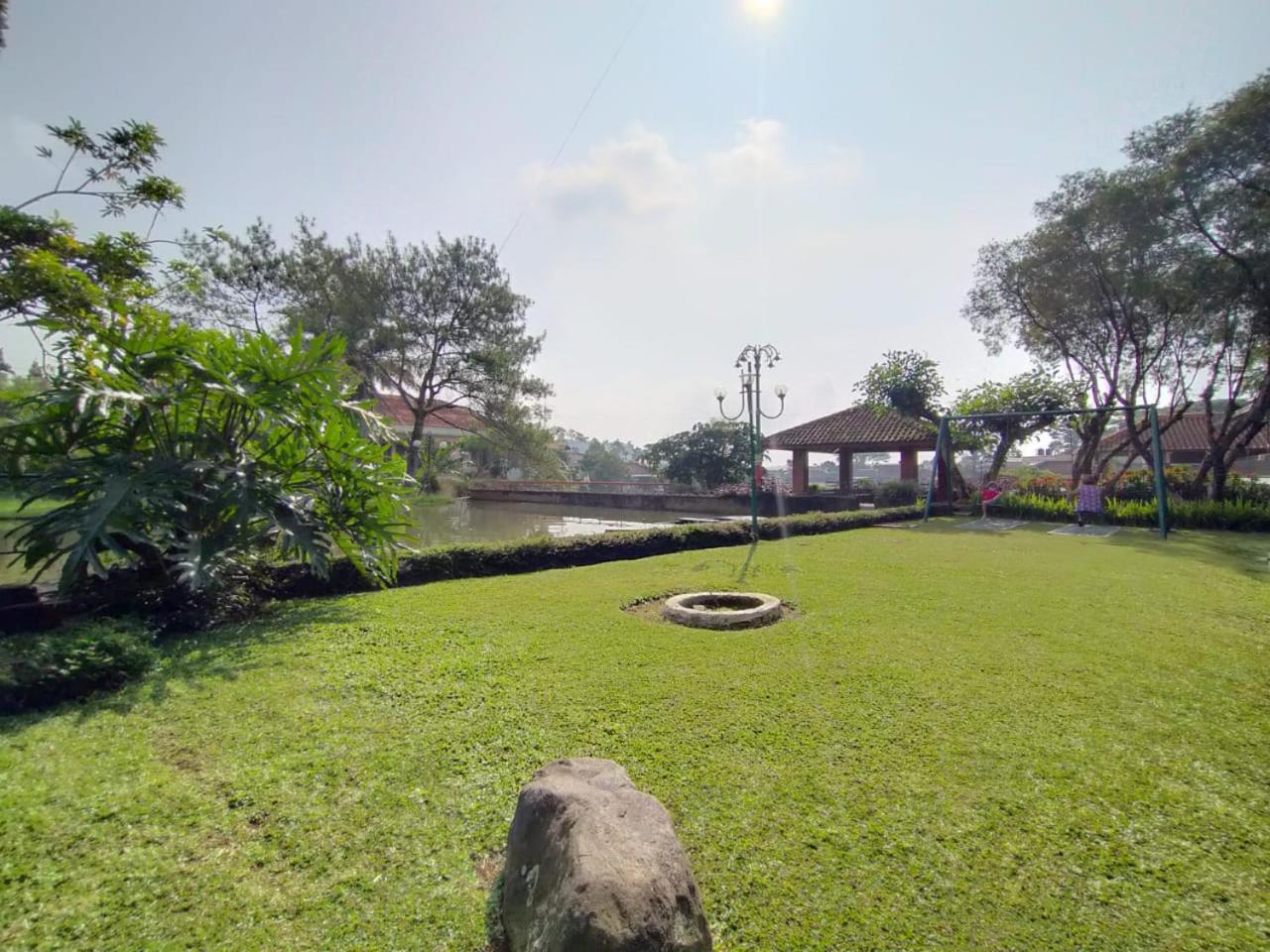 Villa Bukit Danau Lot 14 Cinengangirang Exterior foto